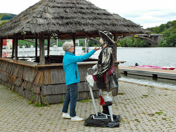 28-schweig-ps 28-schweig-ps